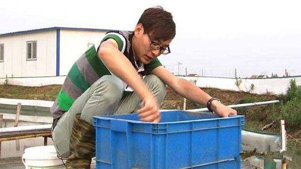 90后大學生兒子張鍵：創業2年賺500萬，扛起父親車禍時留下的巨債