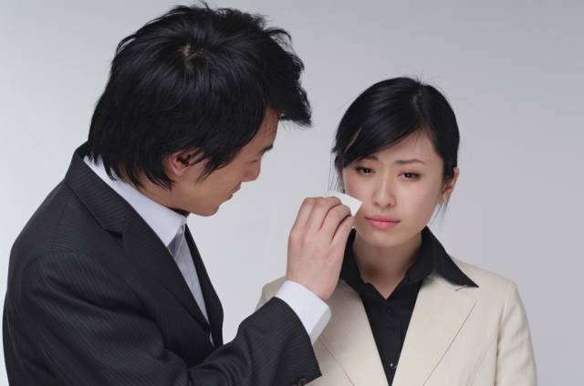 假如你是老板，會怎么處理這個女員工？