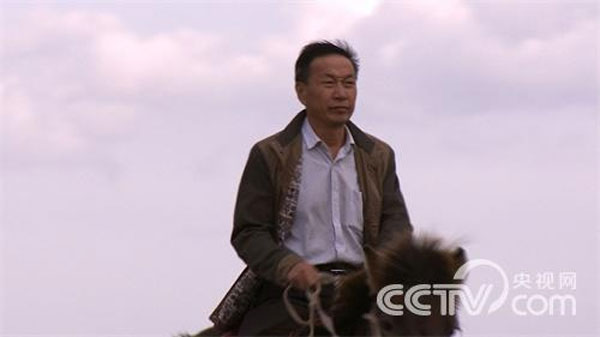 王德亮：養珍珠雞滅蝗蟲三個月賺三百萬