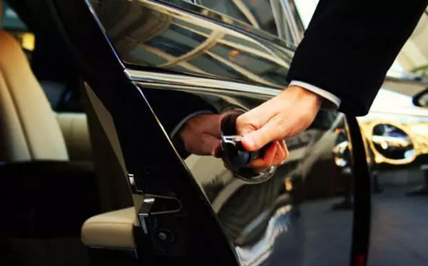 e代駕裁員創(chuàng)始人楊家軍自述:我經(jīng)歷了過山車般的瘋狂 e代駕裁員創(chuàng)始人楊家軍自述:我經(jīng)歷了過山車般的瘋狂