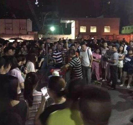 炒飯哥陳忠：南京最牛炒飯年入四十萬，生意好到驚動警察