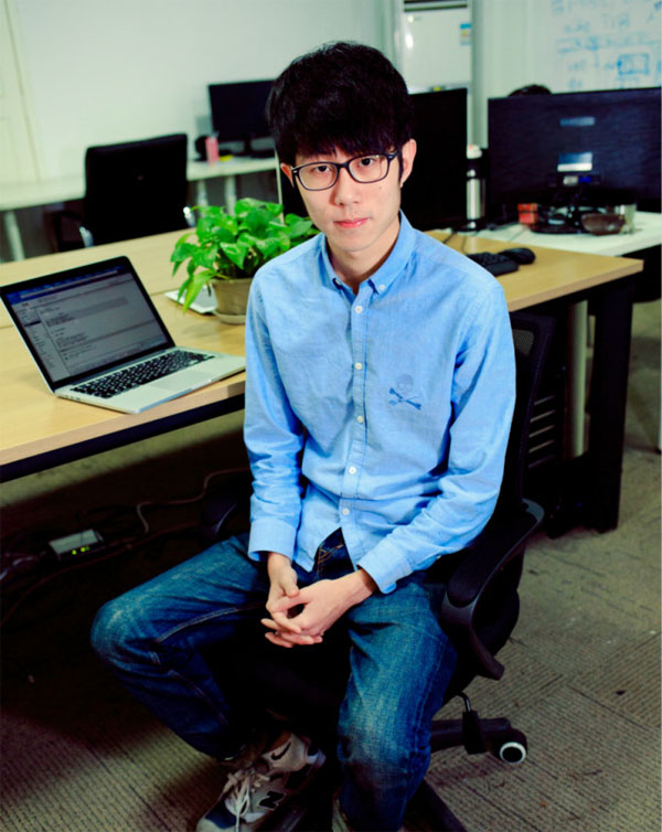 V電影團(tuán)隊(duì)：4個(gè)大學(xué)生，5年創(chuàng)業(yè)3輪融資，看他們?nèi)绾螐?到1