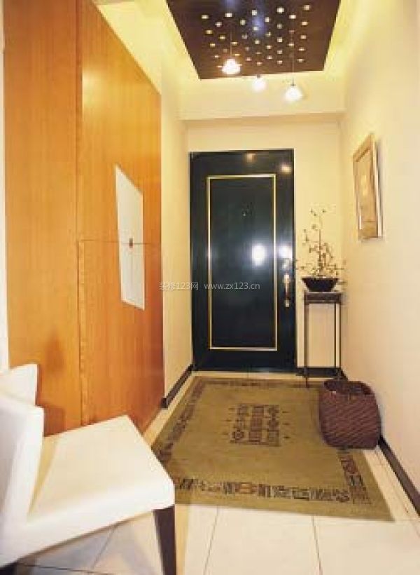 真省錢！簡約裝修打造大方玄關