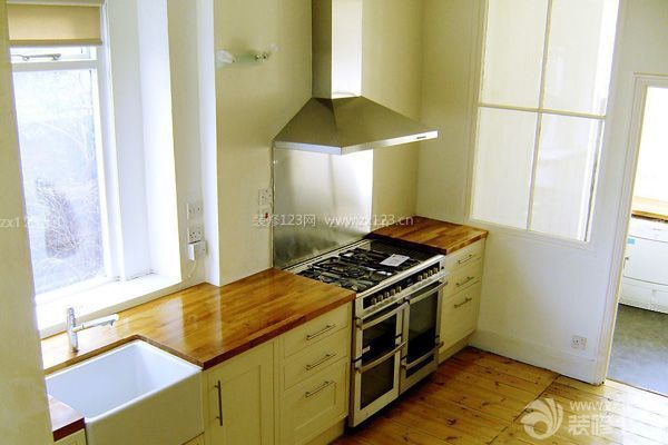 小戶型如何裝修省錢——廚房采用磚砌櫥柜