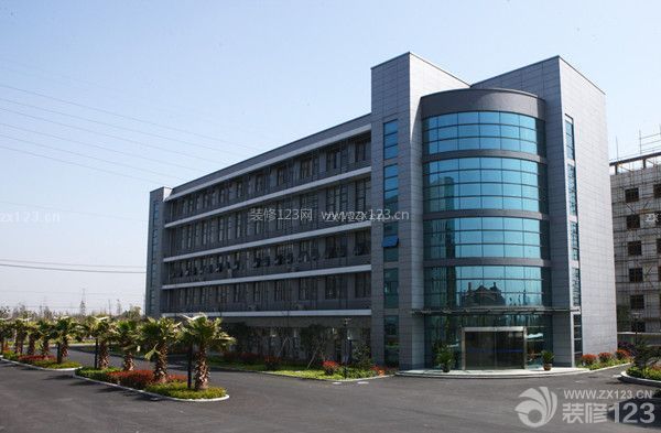 找裝修公司需要注意什么：注意施工水平、設(shè)計水平是否合格