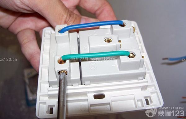 開關插座安裝規(guī)范1