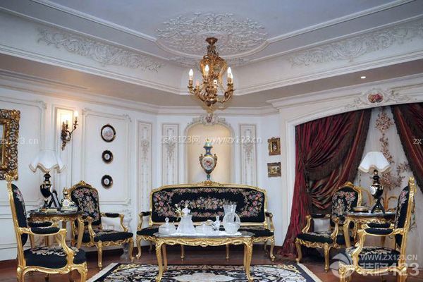 巴洛克裝修風(fēng)格軟裝飾品